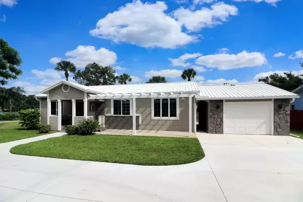 222 Pavonia Rd, Nokomis, Florida 34275, 2 Bedrooms Bedrooms, ,2 BathroomsBathrooms,Single Family Home,Seasonal Rental,Pavonia Rd,2042