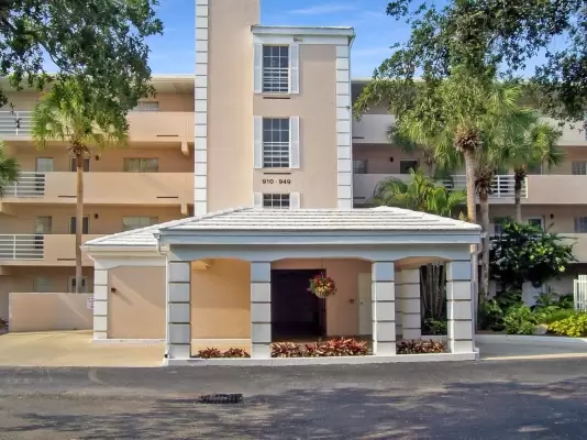 928 Wexford Blvd, Venice, Florida 34293, 2 Bedrooms Bedrooms, ,2 BathroomsBathrooms,Condo,Seasonal Rental,Wexford Blvd,2045