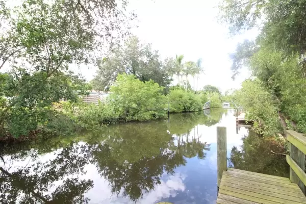 303 Channel Lane, Nokomis, Florida 34275, 2 Bedrooms Bedrooms, ,2 BathroomsBathrooms,Single Family Home,Seasonal Rental,Channel Lane,2616