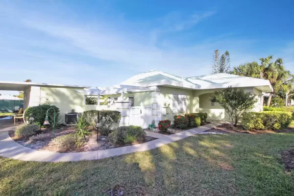 203 Wexford Pl, Venice, Florida 34293, 2 Bedrooms Bedrooms, ,2 BathroomsBathrooms,Villa,Seasonal Rental,Wexford Pl ,2659