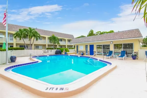 1400 Tarpon Center Dr 117, Venice, Florida 34285, 2 Bedrooms Bedrooms, ,2 BathroomsBathrooms,Condo,Seasonal Rental,Tarpon Center Dr ,2671