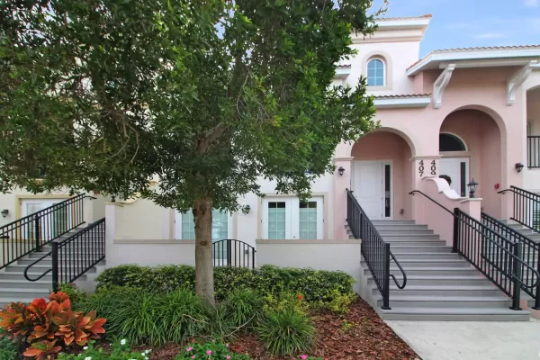 407 Nokomis Ave S, Venice, Florida 34285, 2 Bedrooms Bedrooms, ,2.5 BathroomsBathrooms,Condo,Seasonal Rental,Nokomis Ave S ,2672