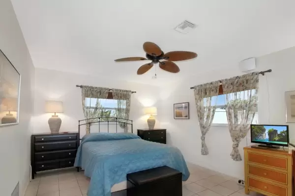 1031 Tampa Road, Venice, Florida 34293, 2 Bedrooms Bedrooms, ,2 BathroomsBathrooms,Single Family Home,Seasonal Rental,Tampa Road,2681