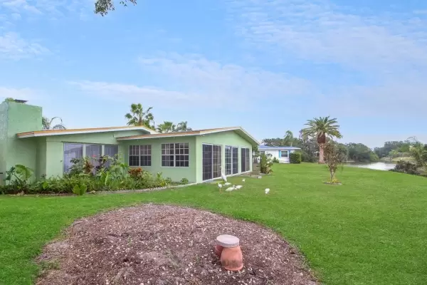 408 Pine Tree Terrace, Venice, Florida 34293, 3 Bedrooms Bedrooms, ,2 BathroomsBathrooms,Single Family Home,Seasonal Rental,Pine Tree Terrace,2683