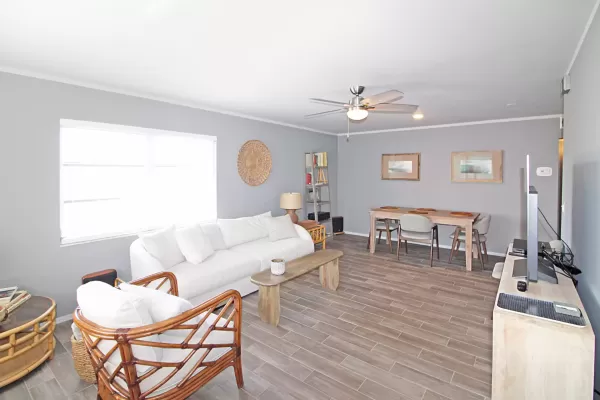 616 Flamingo Dr 201, Venice, Florida 34285, 1 Bedroom Bedrooms, ,1 BathroomBathrooms,Condo,Seasonal Rental,Flamingo Dr,2739