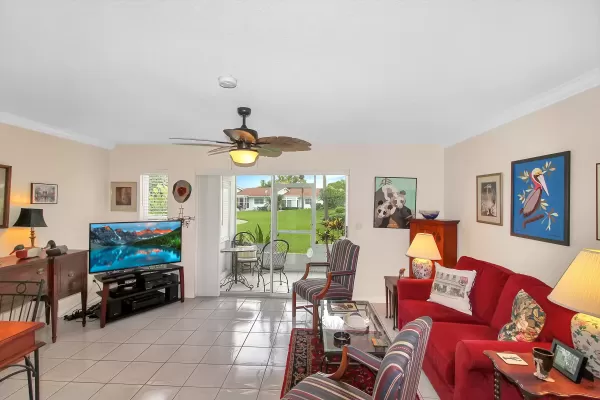 731 Capri Isles Blvd #115, Venice, Florida 34292, 2 Bedrooms Bedrooms, ,2 BathroomsBathrooms,Condo,Seasonal Rental,Capri Isles Blvd ,2741