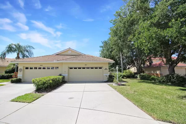 251 Vista Del Lago, Venice, Florida 34292, 2 Bedrooms Bedrooms, ,2 BathroomsBathrooms,Villa,Seasonal Rental,Vista Del Lago ,2753