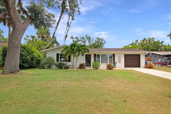 348 Dorchester Dr, Venice, Florida 34293, 2 Bedrooms Bedrooms, ,1.5 BathroomsBathrooms,Single Family Home,Seasonal Rental,Dorchester Dr ,2790