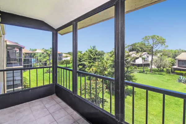 618 Bird Bay Dr #309, Venice, Florida 34285, 2 Bedrooms Bedrooms, ,2 BathroomsBathrooms,Condo,Annual Rental,Bird Bay Dr,2849