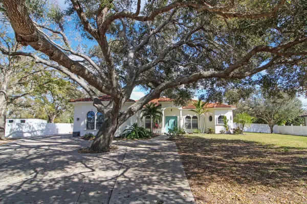 660 Old Albee Farm Rd, Nokomis, Florida 34275, 4 Bedrooms Bedrooms, ,3.5 BathroomsBathrooms,Single Family Home,Seasonal Rental,Old Albee Farm Rd ,2850