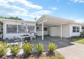 109 E Field Ave, Venice, Florida 34285, 2 Bedrooms Bedrooms, ,1 BathroomBathrooms,Condo,Annual Rental,E Field Ave,2855