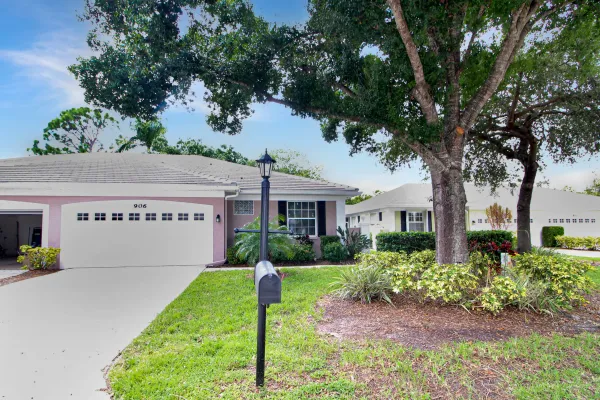 906 Barclay Ct, Venice, Florida 34293, 2 Bedrooms Bedrooms, ,2 BathroomsBathrooms,Villa,Seasonal Rental,Barclay Ct ,2874