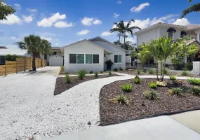 209 Harbor Dr S, Venice, Florida 34285, 2 Bedrooms Bedrooms, ,1 BathroomBathrooms,Single Family Home,Seasonal Rental,Harbor Dr S,2882