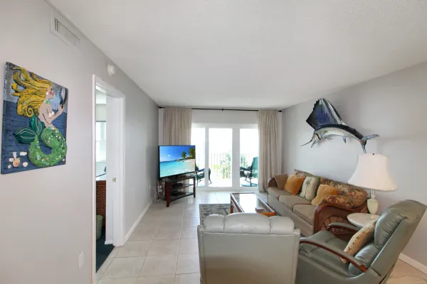 633 Alhambra Rd 303, Venice, Florida 34285, 2 Bedrooms Bedrooms, ,2 BathroomsBathrooms,Condo,Seasonal Rental,Alhambra Rd ,2885