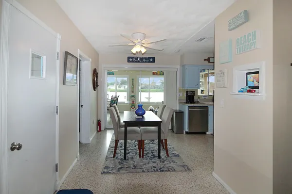 309 Shamrock Boulevard, Venice, Florida 34293, 2 Bedrooms Bedrooms, ,2 BathroomsBathrooms,Single Family Home,Seasonal Rental,Shamrock Boulevard,2916