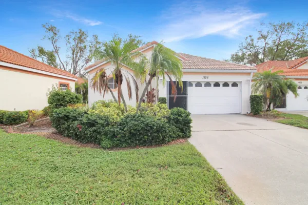 1326 Capri Isles Blvd, Venice, Florida 34292, 2 Bedrooms Bedrooms, ,2 BathroomsBathrooms,Single Family Home,Seasonal Rental,Capri Isles Blvd,2922