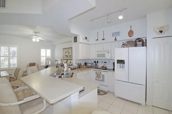 8103 L Pavia Blvd, Venice, Florida 34292, 2 Bedrooms Bedrooms, ,2 BathroomsBathrooms,Condo,Seasonal Rental,L Pavia Blvd ,2932