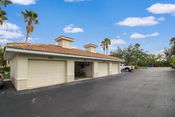 8103 L Pavia Blvd, Venice, Florida 34292, 2 Bedrooms Bedrooms, ,2 BathroomsBathrooms,Condo,Seasonal Rental,L Pavia Blvd ,2932