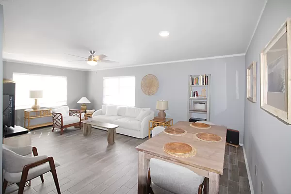 616 Flamingo Dr 201, Venice, Florida 34285, 1 Bedroom Bedrooms, ,1 BathroomBathrooms,Condo,Seasonal Rental,Flamingo Dr,2940