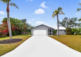 305 Degas Dr, Nokomis, Florida 34275, 3 Bedrooms Bedrooms, ,2 BathroomsBathrooms,Single Family Home,Seasonal Rental,Degas Dr ,2968