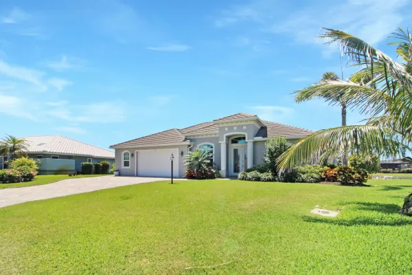 344 Oakwood Circle, Englewood, Florida 34223, 3 Bedrooms Bedrooms, ,2 BathroomsBathrooms,Single Family Home,Seasonal Rental,Oakwood Circle,3019