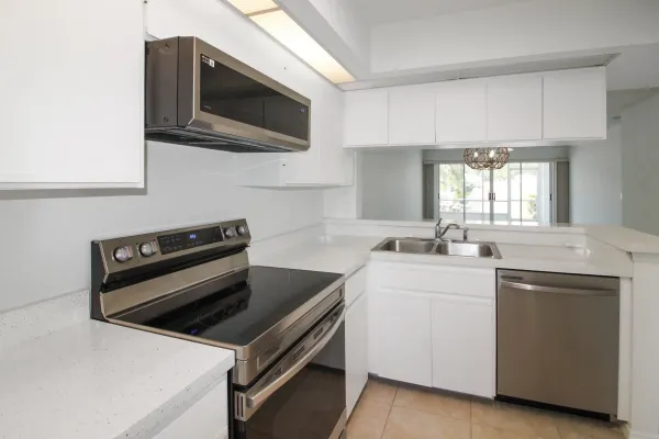 431 Cerromar Ln #347, Venice, Florida 34293, 2 Bedrooms Bedrooms, ,2 BathroomsBathrooms,Condo,Annual Rental,Cerromar Ln ,3020