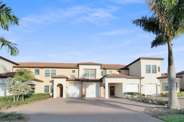 10059 Crooked Creek Dr #202, Venice, Florida 34293, 3 Bedrooms Bedrooms, ,2 BathroomsBathrooms,Condo,Annual Rental,Crooked Creek Dr ,3036