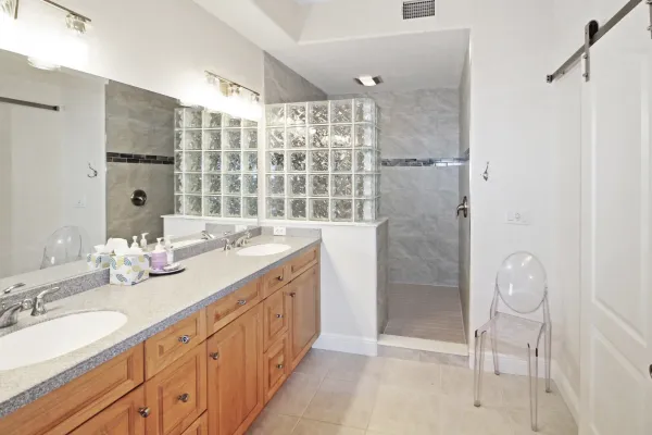 157 Tampa Ave E Unit 506, Venice, Florida 34285, 2 Bedrooms Bedrooms, ,2 BathroomsBathrooms,Condo,Seasonal Rental,Tampa Ave E,3041
