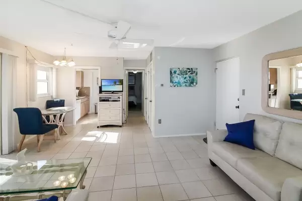 1255 Tarpon Center Drive Unit 409, Venice, Florida 34285, 2 Bedrooms Bedrooms, ,2 BathroomsBathrooms,Condo,Seasonal Rental,Tarpon Center Drive,3043