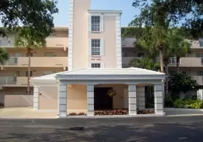 918 Wexford Boulevard, Venice, Florida 34293, 2 Bedrooms Bedrooms, ,2 BathroomsBathrooms,Condo,Seasonal Rental,Wexford Boulevard,3050