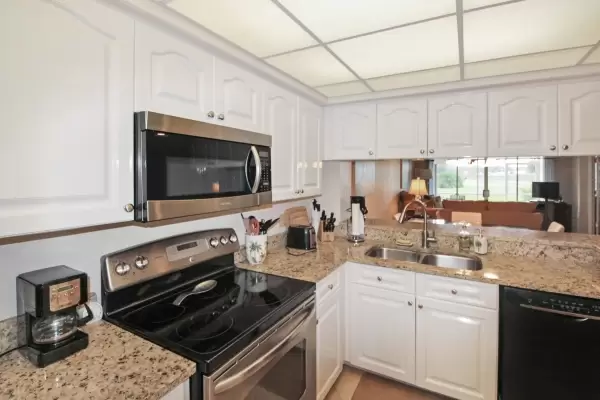 918 Wexford Boulevard, Venice, Florida 34293, 2 Bedrooms Bedrooms, ,2 BathroomsBathrooms,Condo,Seasonal Rental,Wexford Boulevard,3050