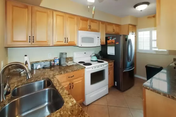 950 Tarpon Center Dr Unit 101, Venice, Florida 34285, 2 Bedrooms Bedrooms, ,2 BathroomsBathrooms,Condo,Seasonal Rental,Tarpon Center Dr,3051
