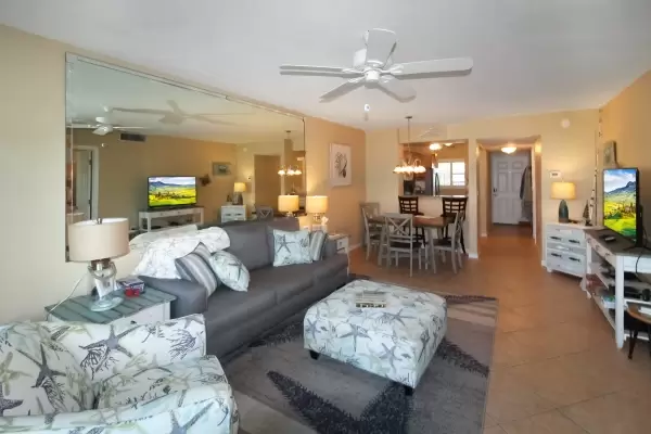 950 Tarpon Center Dr Unit 101, Venice, Florida 34285, 2 Bedrooms Bedrooms, ,2 BathroomsBathrooms,Condo,Seasonal Rental,Tarpon Center Dr,3051