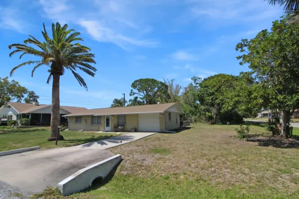 3565 Sterling Rd, Venice, Florida 34293, 2 Bedrooms Bedrooms, ,2 BathroomsBathrooms,Single Family Home,Annual Rental,Sterling Rd,3056