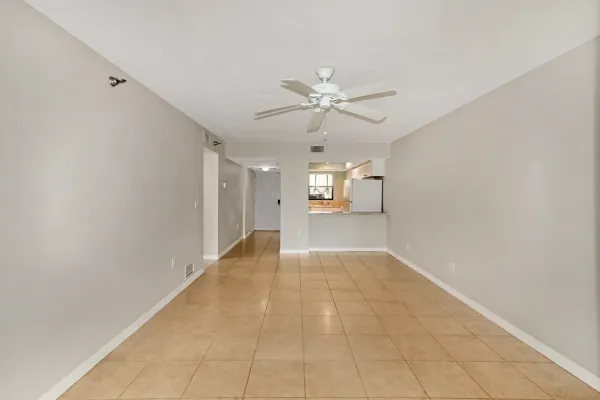 104 Capri Isles Blvd 107, Venice, Florida 34292, 1 Bedroom Bedrooms, ,1 BathroomBathrooms,Condo,Annual Rental,Capri Isles Blvd,3078
