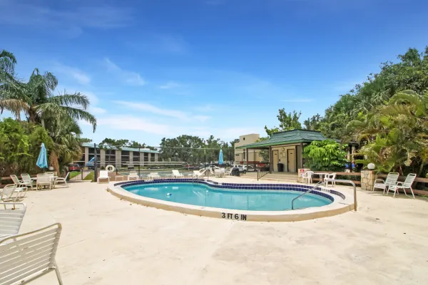 104 Capri Isles Blvd 107, Venice, Florida 34292, 1 Bedroom Bedrooms, ,1 BathroomBathrooms,Condo,Annual Rental,Capri Isles Blvd,3078
