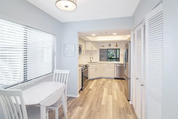 216 Woodland Dr, Osprey, Florida 34229, 2 Bedrooms Bedrooms, ,2 BathroomsBathrooms,Condo,Annual Rental,Woodland Dr,3090