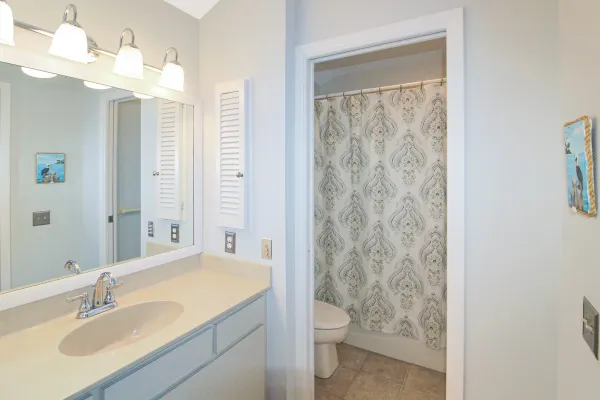 216 Woodland Dr, Osprey, Florida 34229, 2 Bedrooms Bedrooms, ,2 BathroomsBathrooms,Condo,Annual Rental,Woodland Dr,3090