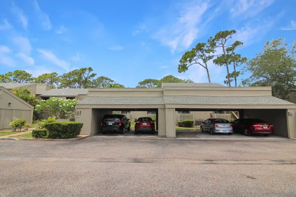 216 Woodland Dr, Osprey, Florida 34229, 2 Bedrooms Bedrooms, ,2 BathroomsBathrooms,Condo,Annual Rental,Woodland Dr,3090