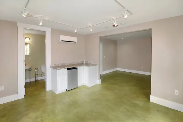 925 Tamiami Trl. S #201, Venice, Florida 34285, 1 Bedroom Bedrooms, ,1 BathroomBathrooms,Condo,Annual Rental,Tamiami Trl. S,3092