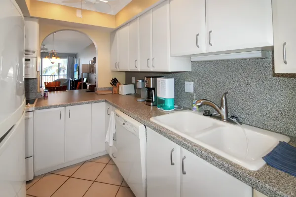 1400 Tarpon Center Dr #304, Venice, Florida 34285, 2 Bedrooms Bedrooms, ,2 BathroomsBathrooms,Condo,Seasonal Rental,Tarpon Center Dr ,3093