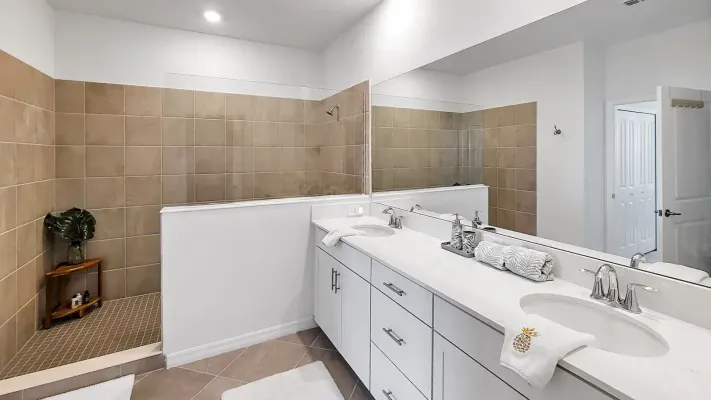 12665 Radiance Ct #202, Venice, Florida 34293, 3 Bedrooms Bedrooms, ,2 BathroomsBathrooms,Condo,Seasonal Rental,Radiance Ct ,3094