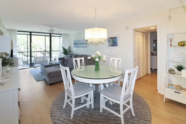 612 Bird Bay Dr. #205, Venice, Florida 34285, 2 Bedrooms Bedrooms, ,2 BathroomsBathrooms,Condo,Seasonal Rental,Bird Bay Dr. ,3096