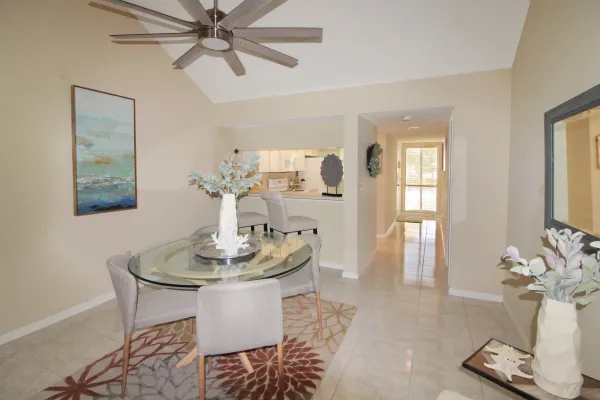 441 Cerromar Ln Lane #404, Venice, Florida 34293, 2 Bedrooms Bedrooms, 0 ,2 BathroomsBathrooms,Condo,Seasonal Rental,Cerromar Ln,3099