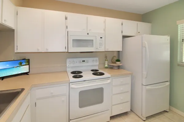 441 Cerromar Ln Lane #404, Venice, Florida 34293, 2 Bedrooms Bedrooms, 0 ,2 BathroomsBathrooms,Condo,Seasonal Rental,Cerromar Ln,3099