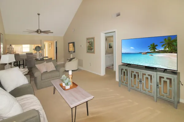441 Cerromar Ln Lane #404, Venice, Florida 34293, 2 Bedrooms Bedrooms, 0 ,2 BathroomsBathrooms,Condo,Seasonal Rental,Cerromar Ln,3099