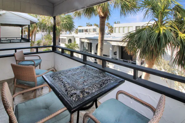 1555 Tarpon Center Dr IW260, Venice, Florida 34285, 2 Bedrooms Bedrooms, 0 ,2 BathroomsBathrooms,Condo,Seasonal Rental,Tarpon Center Dr ,3104
