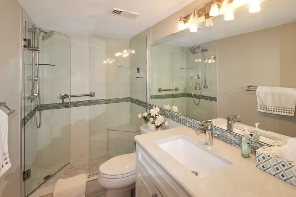 1555 Tarpon Center Dr IW260, Venice, Florida 34285, 2 Bedrooms Bedrooms, 0 ,2 BathroomsBathrooms,Condo,Seasonal Rental,Tarpon Center Dr ,3104