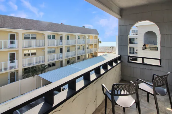 1555 Tarpon Center Dr IW260, Venice, Florida 34285, 2 Bedrooms Bedrooms, 0 ,2 BathroomsBathrooms,Condo,Seasonal Rental,Tarpon Center Dr ,3104