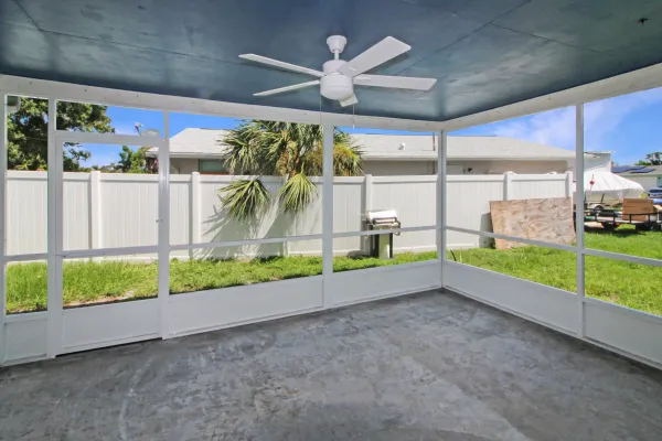 391 Gulfbreeze Blvd, Venice, Florida 34293, 3 Bedrooms Bedrooms, ,2 BathroomsBathrooms,Single Family Home,Annual Rental,Gulfbreeze,3107